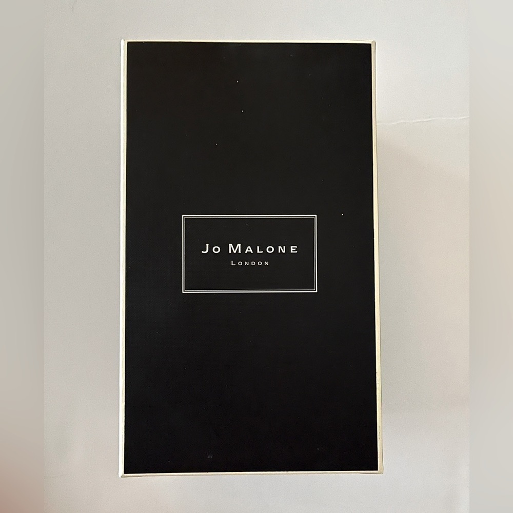 Jo Malone London Signature Gift Box